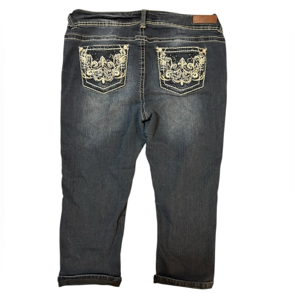 Wallflower Y2K embroidered and bedazzled capri jeans